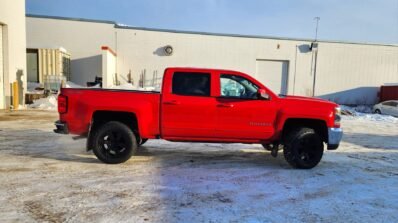 2017 Chevy Silverado 1500 LT 4WD Crew Cab – No Accidents!