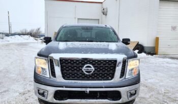 2017 Nissan Titan SV Crew Cab 4WD – No Accidents full