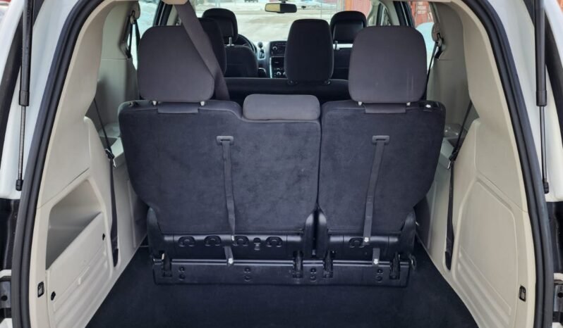 2017 Dodge Grand Caravan SE full