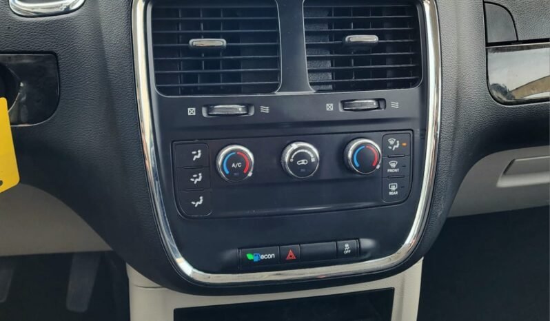 2017 Dodge Grand Caravan SE full