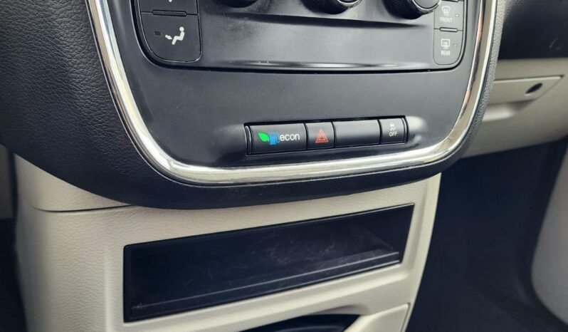 2017 Dodge Grand Caravan SE full