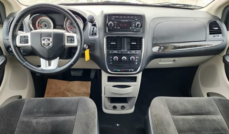 2017 Dodge Grand Caravan SE full