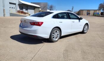 2017 Chevy Malibu 1LT Sedan full