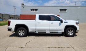 2022 GMC Sierra 1500 SLE Limited Crew Cab 4WD