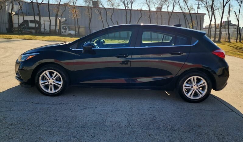 2017 Chevy Cruze LT Hatchback full