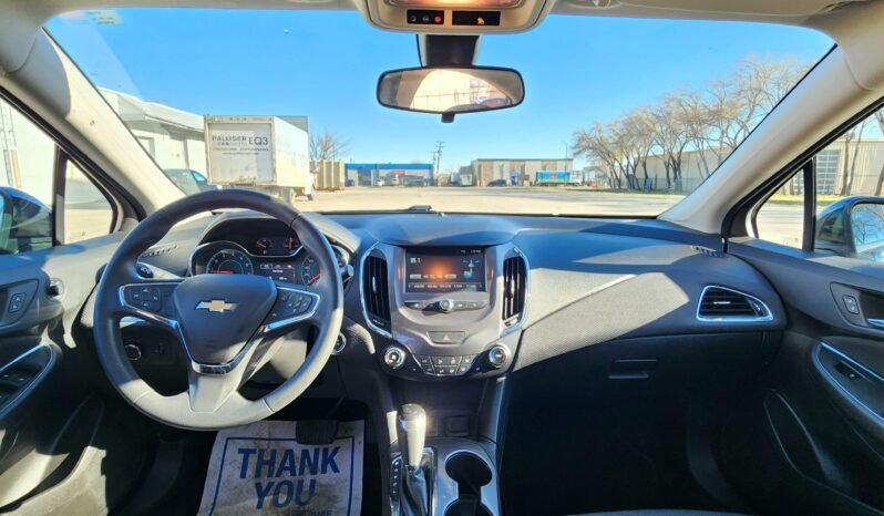 2017 Chevy Cruze LT Hatchback full