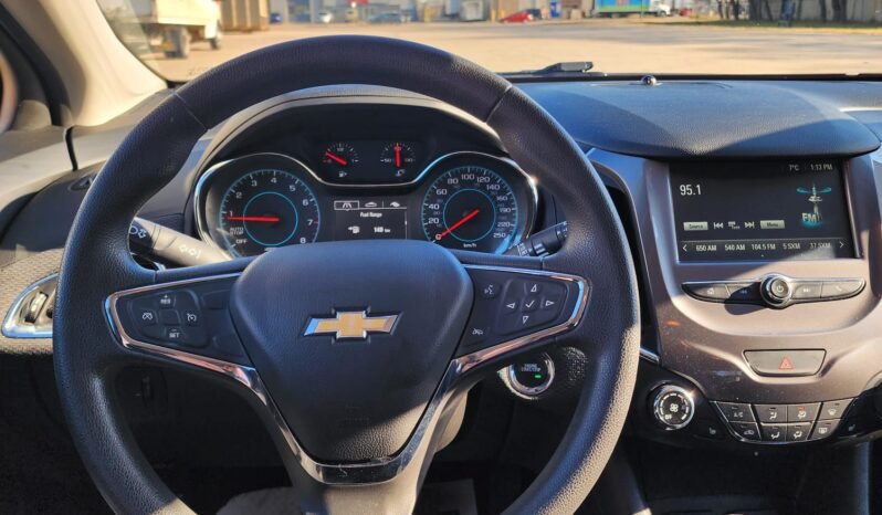 2017 Chevy Cruze LT Hatchback full