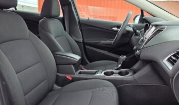 2017 Chevy Cruze LT Hatchback full