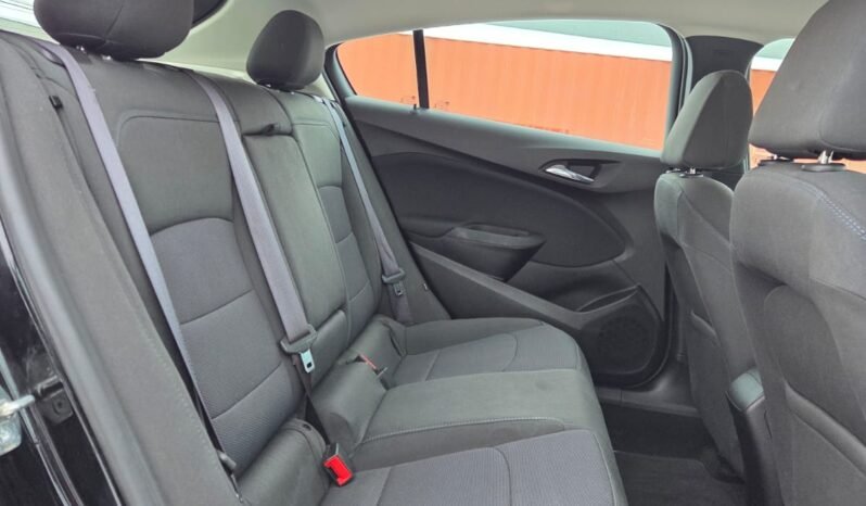 2017 Chevy Cruze LT Hatchback full