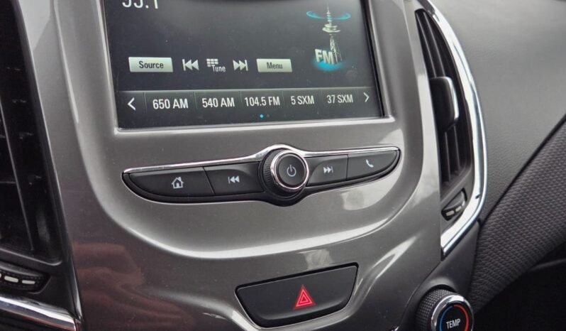 2017 Chevy Cruze LT Hatchback full