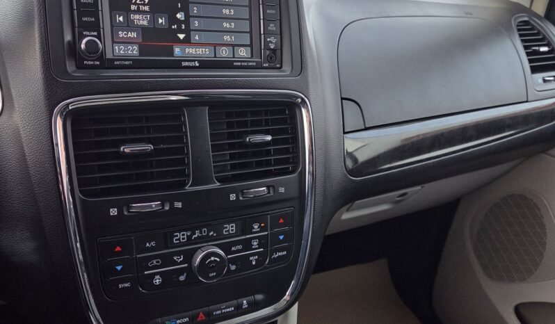 2015 Dodge Grand Caravan Crew full