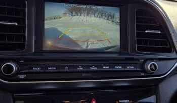 2020 Hyundai Elantra Preferred Sedan full