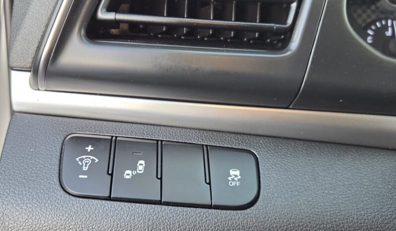 2020 Hyundai Elantra Preferred Sedan full
