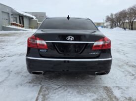 2013 Hyundai Genesis Premium Sedan