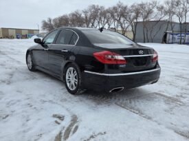 2013 Hyundai Genesis Premium Sedan