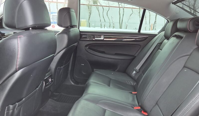 2013 Hyundai Genesis Premium Sedan full