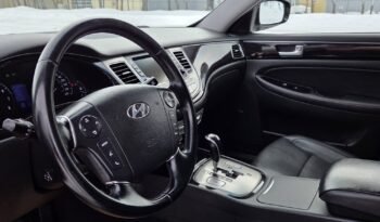 2013 Hyundai Genesis Premium Sedan full