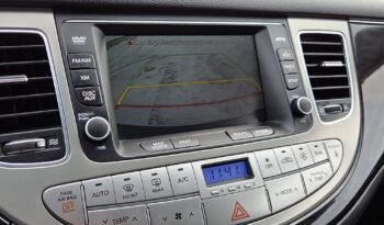 2013 Hyundai Genesis Premium Sedan full