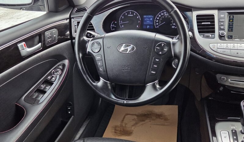 2013 Hyundai Genesis Premium Sedan full