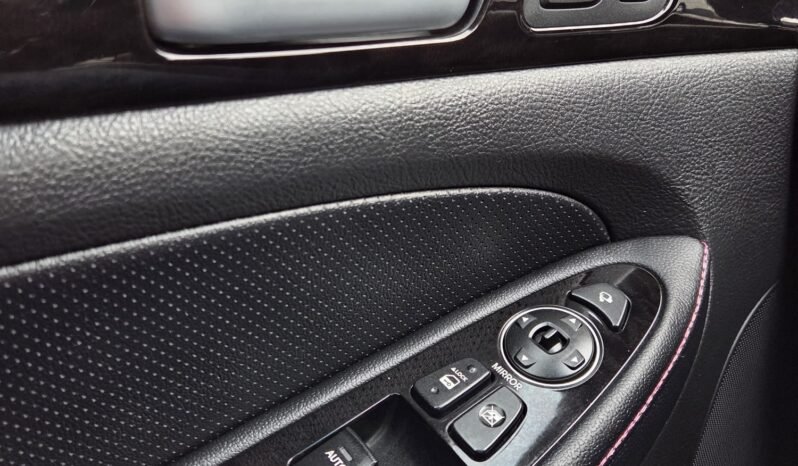 2013 Hyundai Genesis Premium Sedan full