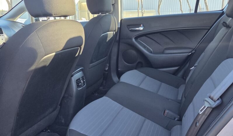 2017 Kia Forte EX Sedan full