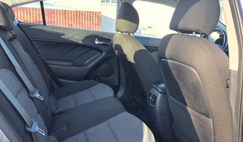 2017 Kia Forte EX Sedan full