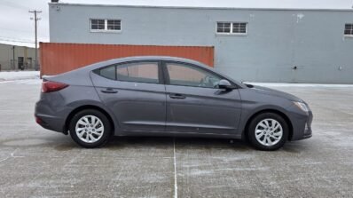 2019 Hyundai Elantra SE Sedan