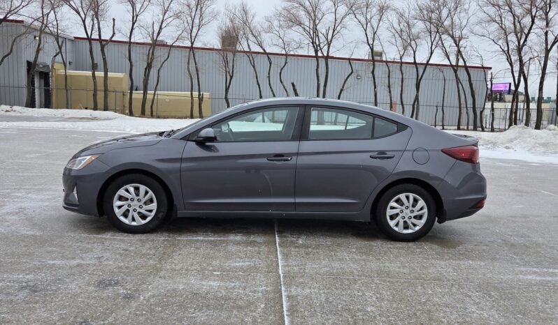2019 Hyundai Elantra SE Sedan full