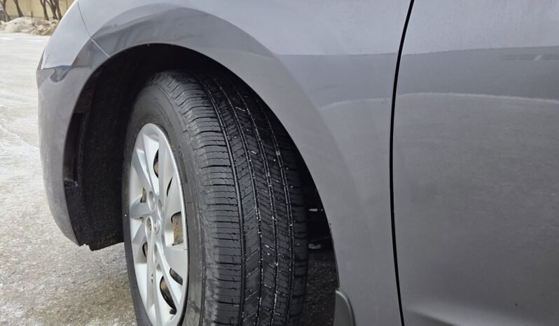 2019 Hyundai Elantra SE Sedan full