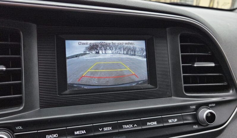 2019 Hyundai Elantra SE Sedan full