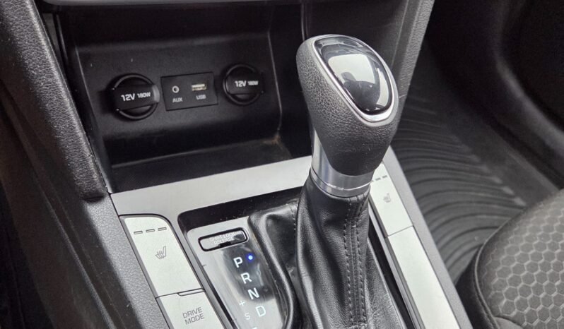 2019 Hyundai Elantra SE Sedan full