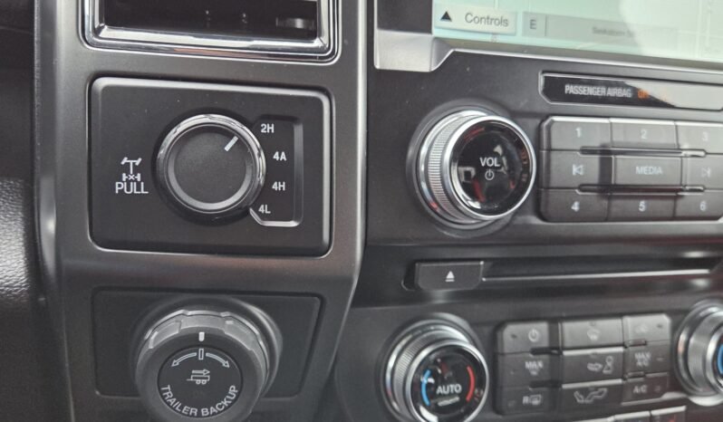 2017 Ford F150 Lariat Sport CrewCab 4WD full