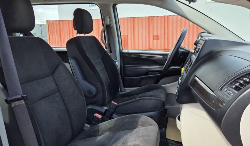 2017 Dodge Grand Caravan SXT full