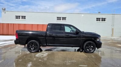 2022 Ram 1500 Classic Express CrewCab 4WD