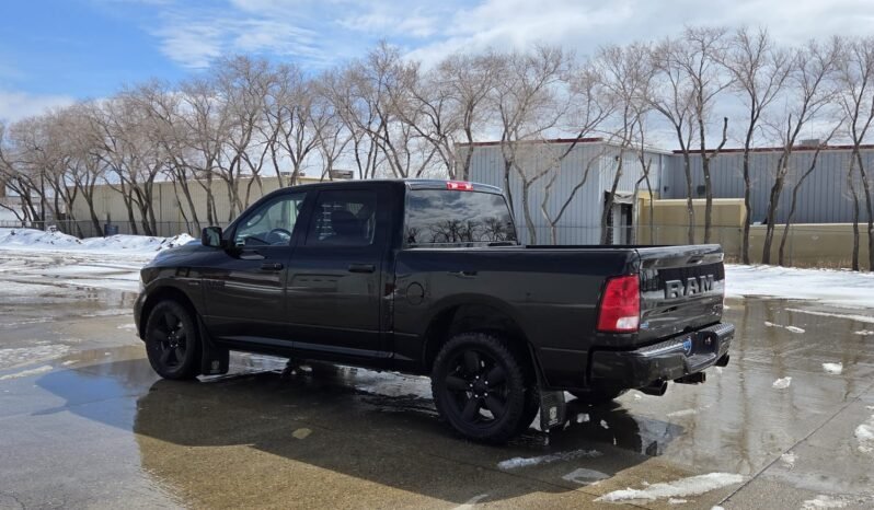 2022 Ram 1500 Classic Express CrewCab 4WD full