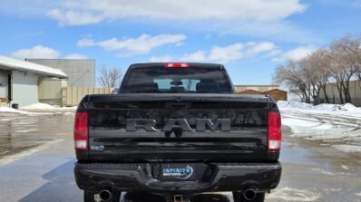 2022 Ram 1500 Classic Express CrewCab 4WD