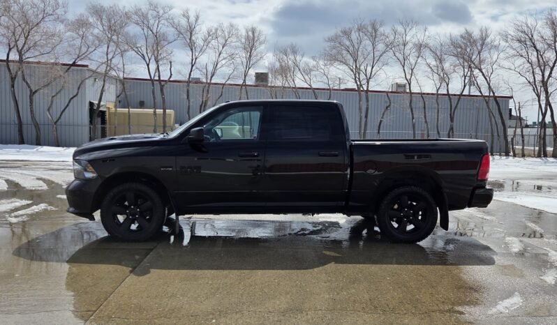 2022 Ram 1500 Classic Express CrewCab 4WD full
