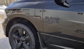 2022 Ram 1500 Classic Express CrewCab 4WD full
