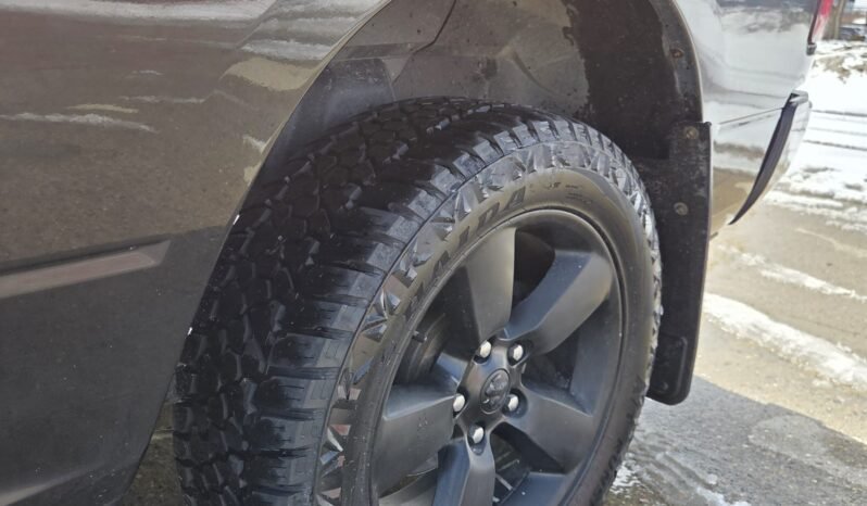 2022 Ram 1500 Classic Express CrewCab 4WD full