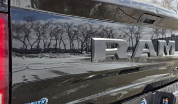 2022 Ram 1500 Classic Express CrewCab 4WD full