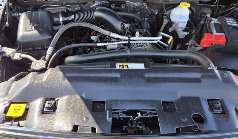 2022 Ram 1500 Classic Express CrewCab 4WD full