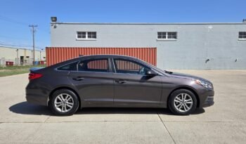 2015 Hyundai Sonata GL Sedan full