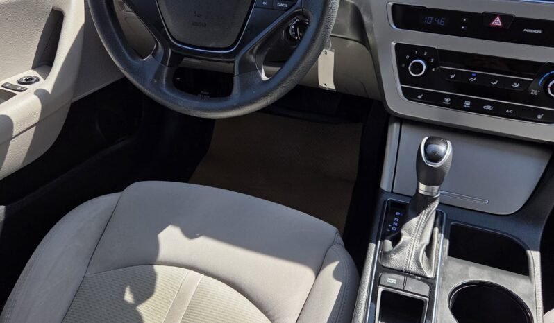 2015 Hyundai Sonata GL Sedan full