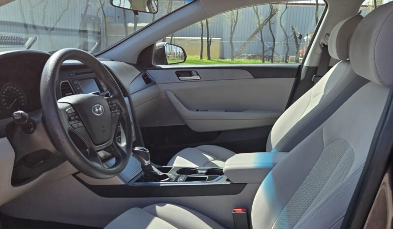 2015 Hyundai Sonata GL Sedan full