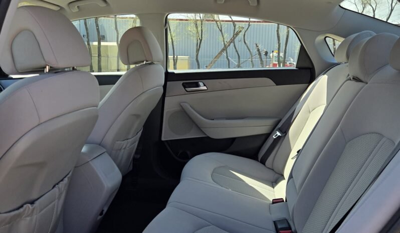 2015 Hyundai Sonata GL Sedan full