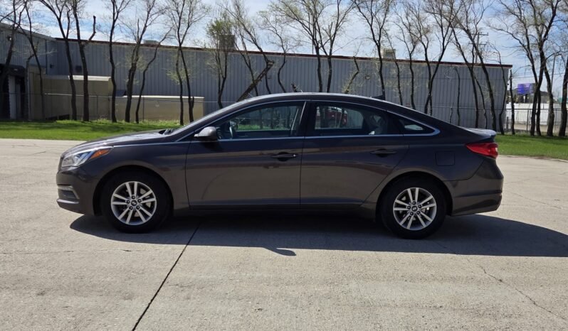 2015 Hyundai Sonata GL Sedan full