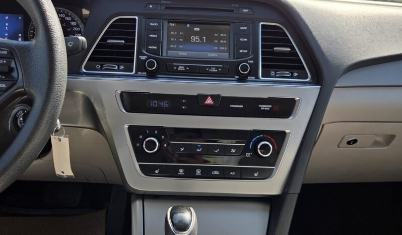 2015 Hyundai Sonata GL Sedan full
