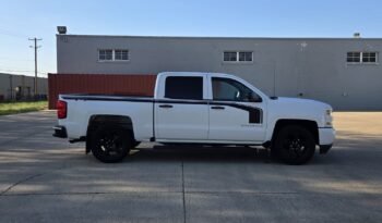 2018 Chevy Silverado 1500 Custom Crew Cab 4WD full