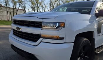 2018 Chevy Silverado 1500 Custom Crew Cab 4WD full