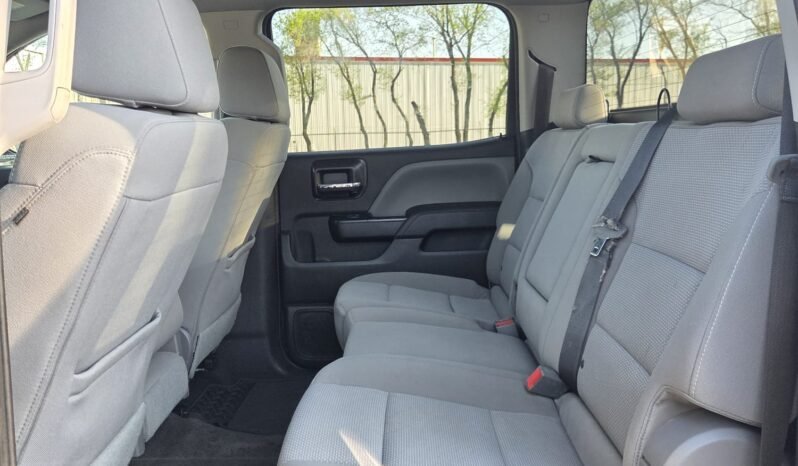 2018 Chevy Silverado 1500 Custom Crew Cab 4WD full